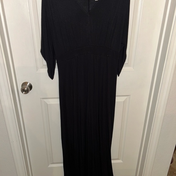Maternity Dress - Picture 1 of 3